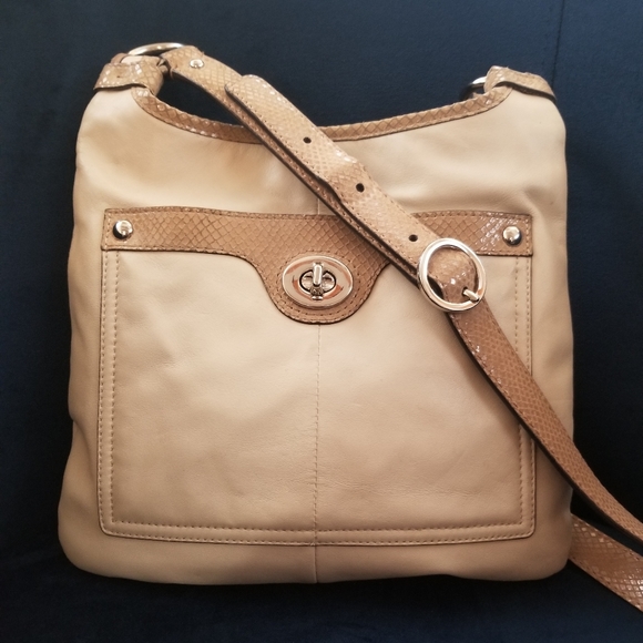 Coach Penelope F16533 Crossbody Bag Ivory Leather/Tan Snakeskin Embossed Trim - Picture 4 of 16